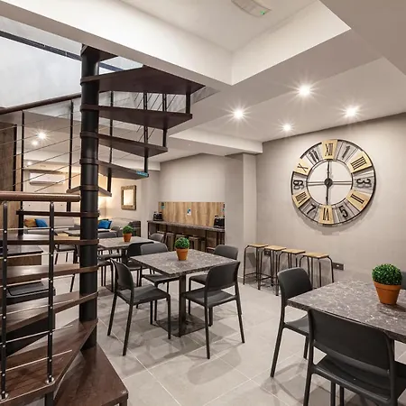 Apartment Charming,comfortable And Centrally Located Group Gzira