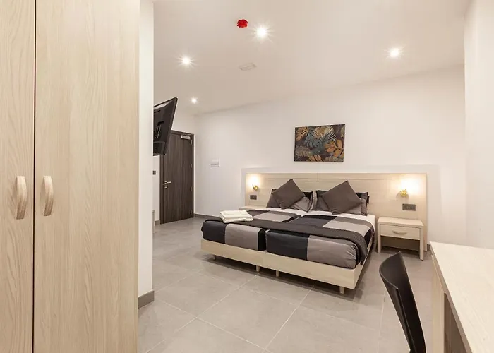 Charming,comfortable And Centrally Located Group * Gzira