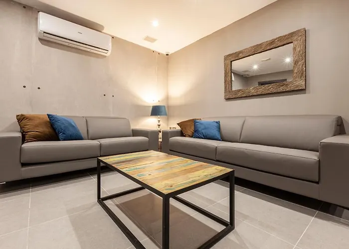 Charming,comfortable And Centrally Located Group * Gzira