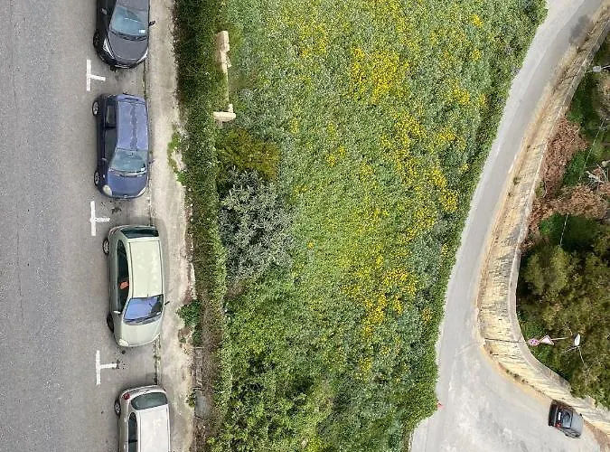 Charming,comfortable And Centrally Located Group *